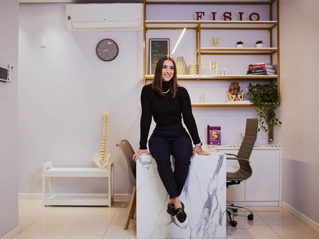 Retratos Corporativos de Vanessa - Fisioterapeuta 