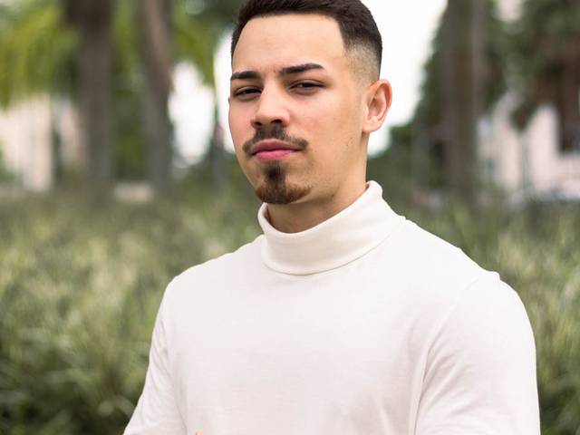 Corporativo de Gustavo Bekim