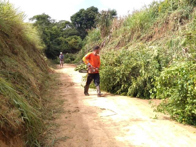 Obras e Infraestrutura de MELHORIA DAS ESTRADAS ROÇADAS-20220823