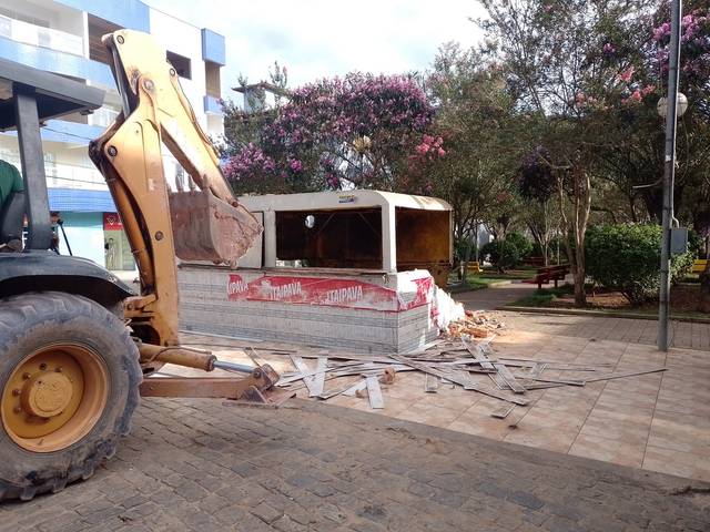 Obras e Infraestrutura de Revitalização da Praça Central