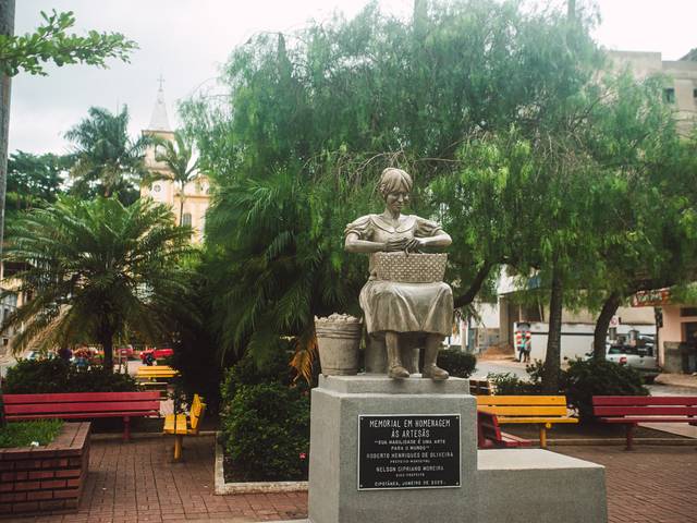 Eventos de Inauguração da Escultura em Homenagem as Artesãs da Palha do Milho