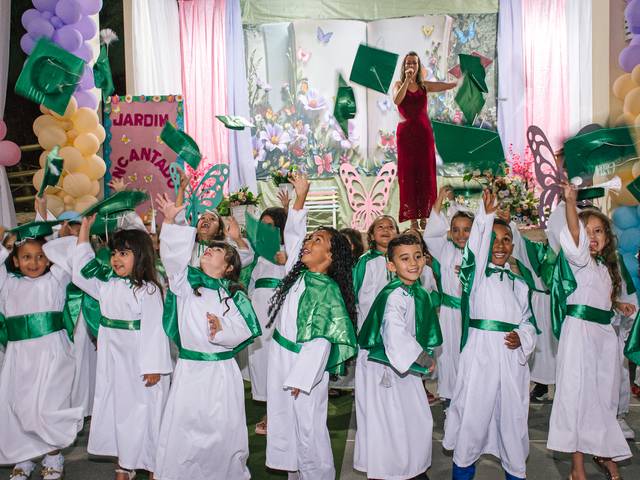 Educação de Formatura dos alunos do 2º período da Escola Municipal 