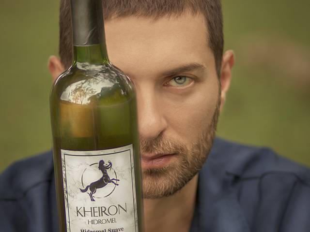 Fine Art de Editorial Kheiron Hidromel