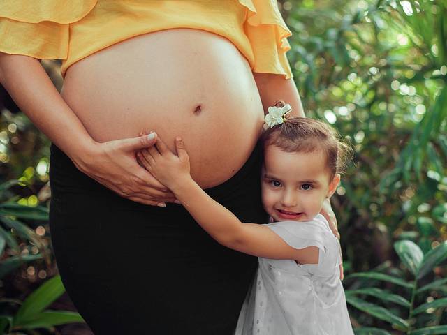 GESTAR de ESPERA POR VALENTINA