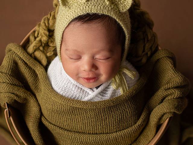 NEWBORN de THEO