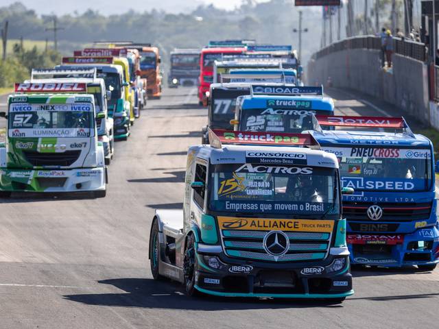 Automobilismo de Segunda Prova da 7º Etapa da Copa Truck
