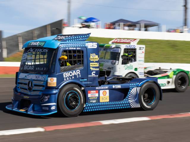 Automobilismo de Segunda Prova da 8º Etapa da Copa Truck