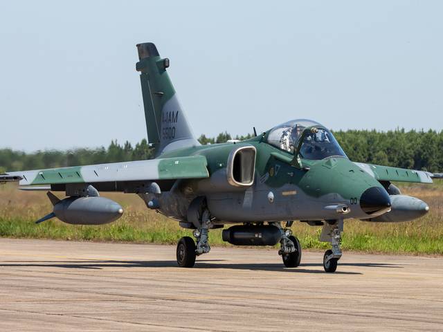 Aviação de Exercício Operacional Tínia - Ala 4