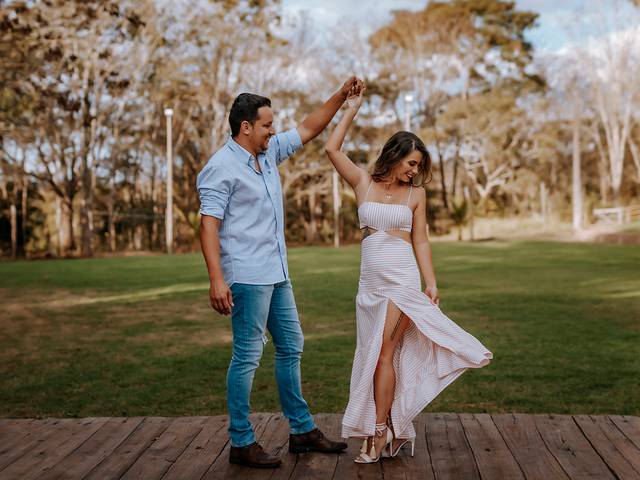 Ensaios de MARCELA E ROGERIO