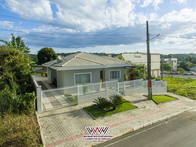 Papanduva de Casa dos Sonhos em Papanduva - Elegância e Conforto em Cada Detalhe!
