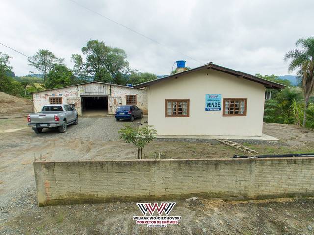 Papanduva de Terreno com Casa e Galpão à Venda no Centro de Nova Cultura
