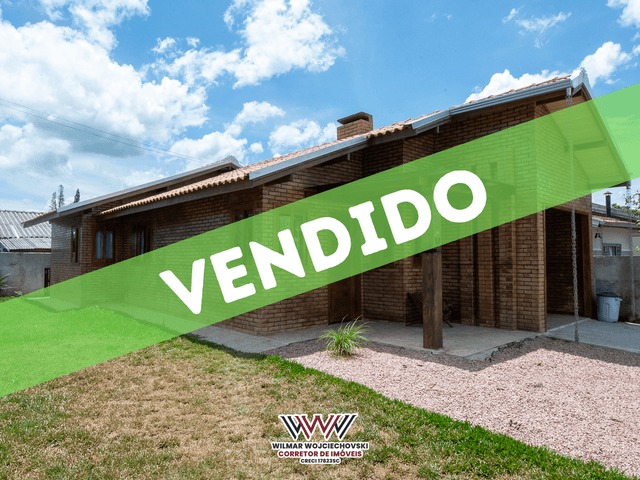 Papanduva de Casa de Esquina Moderna e Sustentável