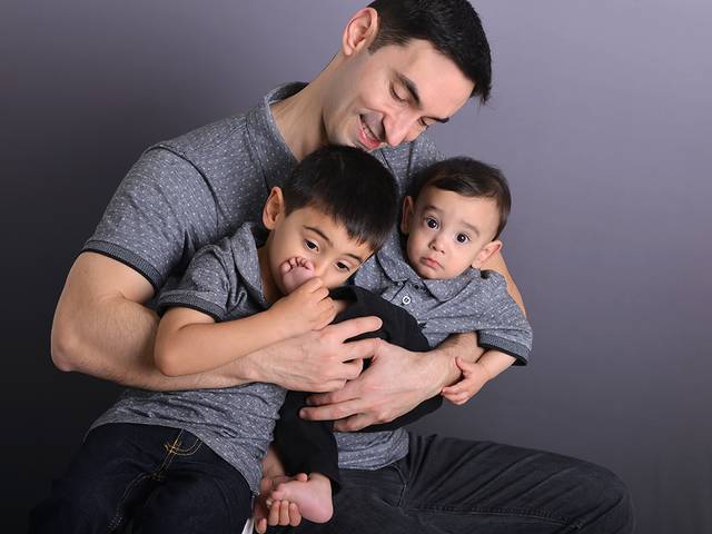 Família de Dia dos Pais Enrico e Nikolas