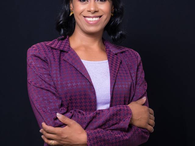 Retratos Corporativos de Ensaio Corporativo Sônia Angélica 