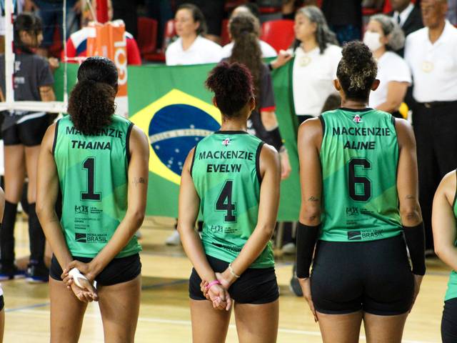 Vôlei de Mackienze x Recife