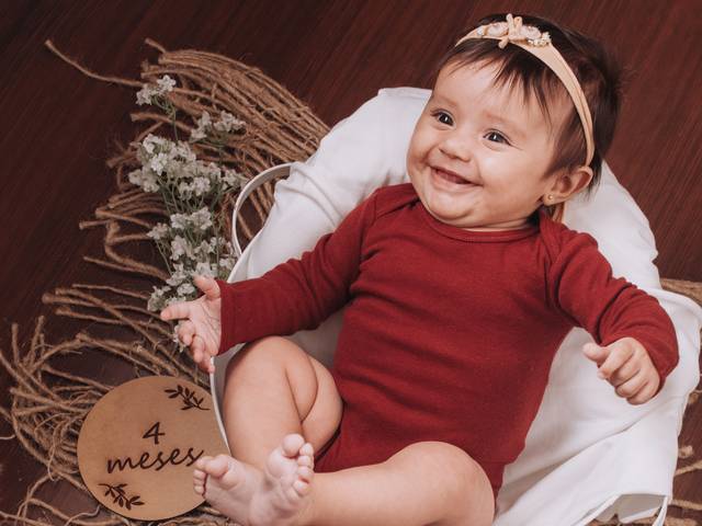 Acompanhamento de ANTONELLA - 4 MESES