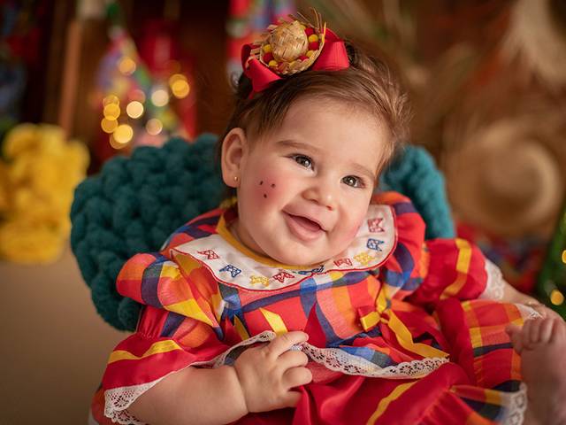 Bebê de Maria Luísa de caipira