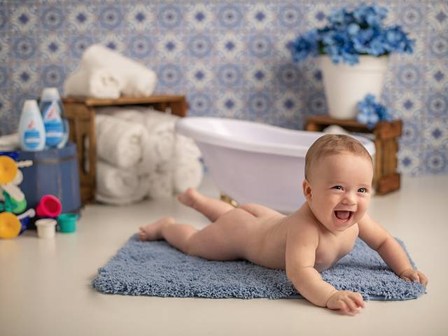 Bebê de Ensaio Mensal do Henrique