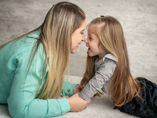 Infantil de Ensaio de dia das mães da Ísis