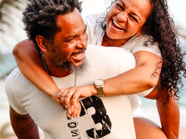 CASAL de Alex e Carla