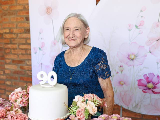 Aniversários de 90 Anos Isaura