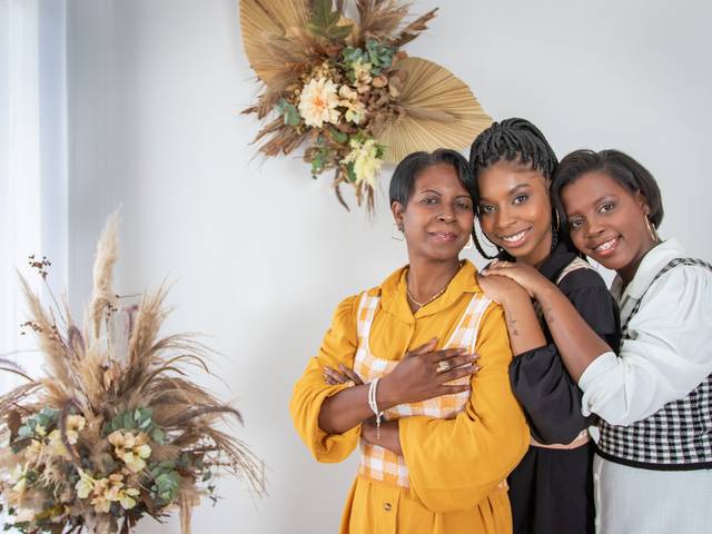 Fotos Estúdio de Ensaio Mãe & Filhas / Neide, Thayna e Tatyana