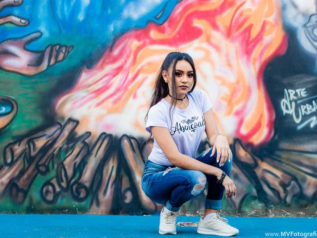 Book de Emily Thaisa