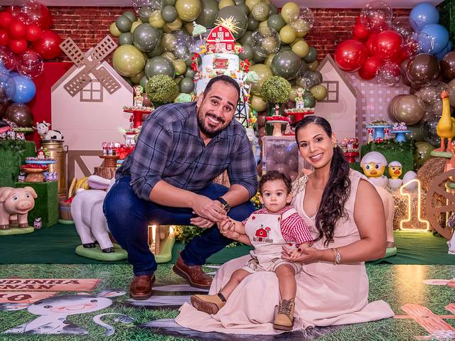 Aniversário Infantil de Fotografia Infantil em Vilas do Atlântico: 1 Ano do Renan na Fazendinha do Castelo Encantado!