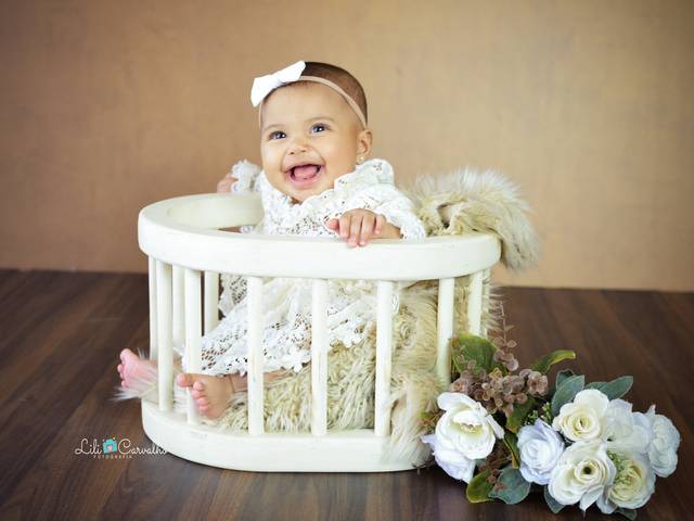 Acompanhamento infantil de Maria Alice, sessão de fotos mensais