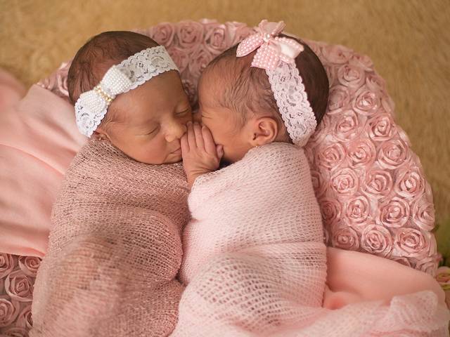 Newborn de Sofia e Valentina - 17 dias