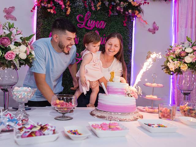 CUMPLEAÑOS INFANTILES de Luna primer añito