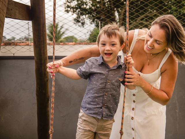 Fotografia de família de Laços Inquebráveis: Ensaio de Família com Mãe e Filho