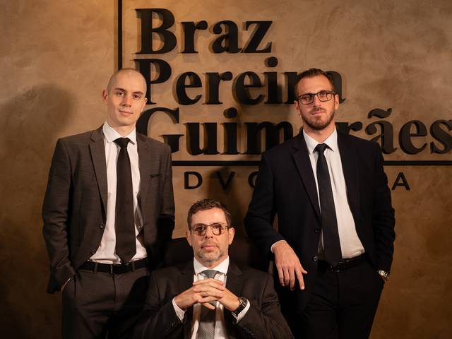 Corporativo de Excelência e Autoridade em Advocacia: Ensaio Corporativo dos Sócios da Braz, Pereira e Guimarães advocacia