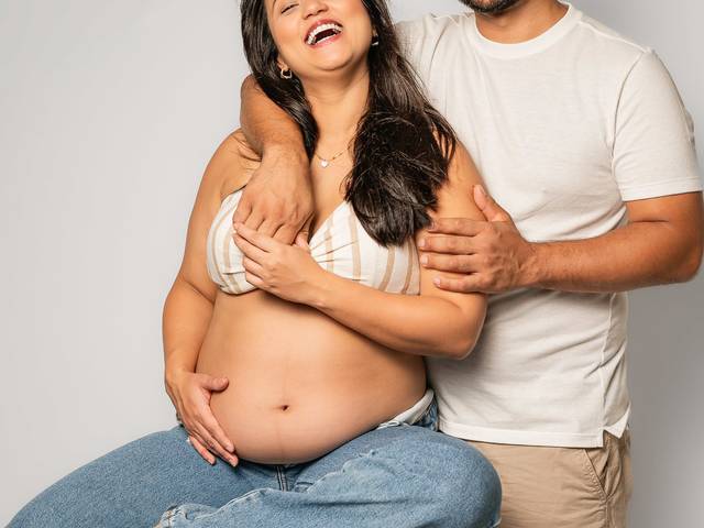 Gestante de Ensaio de gestante em estúdio - Peruibe/SP - Aline e Renan