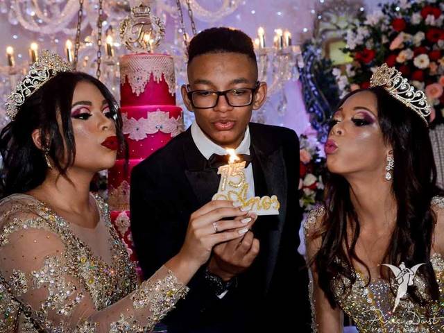 15 Anos de 15 Anos Trigêmeos Isabel, Esther e Mateus - 15 Anos na Praça Seca