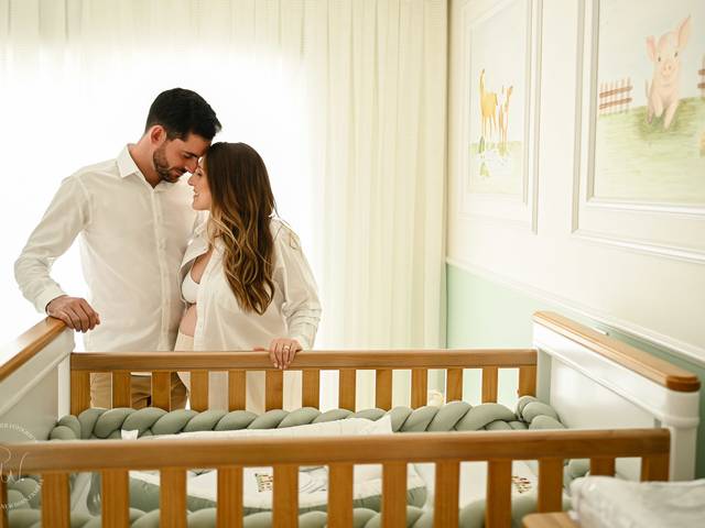 Gestantes de Linda espera por Àlvaro