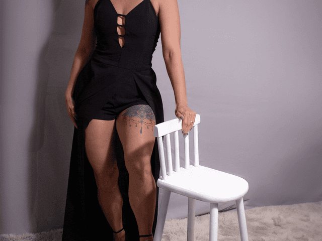 Ensaio Feminino de ANGIE 