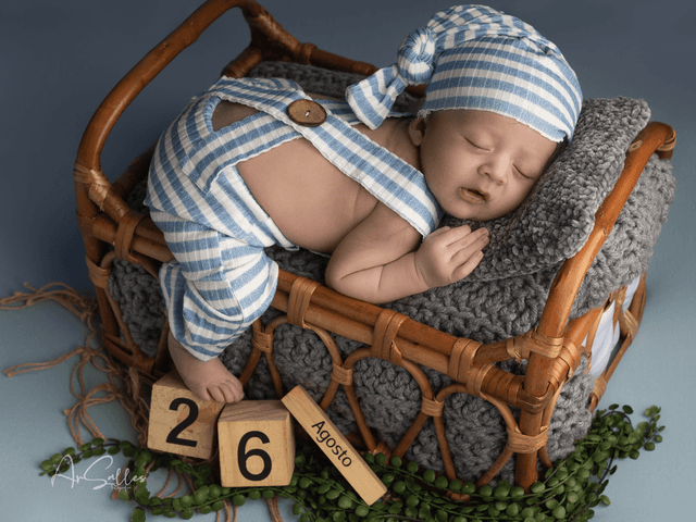 newborn de Book de recém-nascido do Benicio