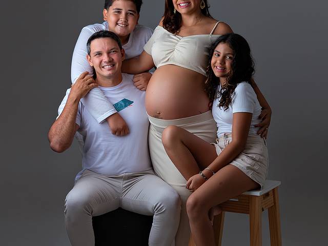 Gestante de André, Vanessa e família esperam por João Guilherme