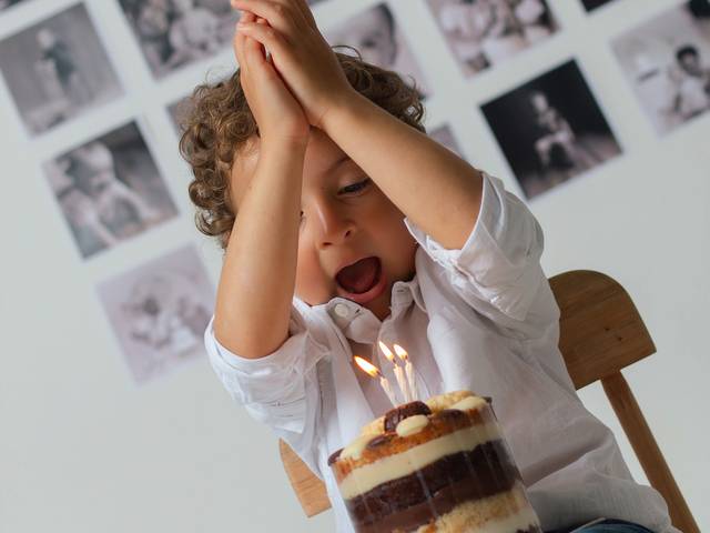 Smash The Cake de 3 anos de Theo