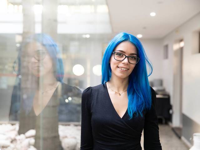 Retrato de Liliana and a little bit of blue