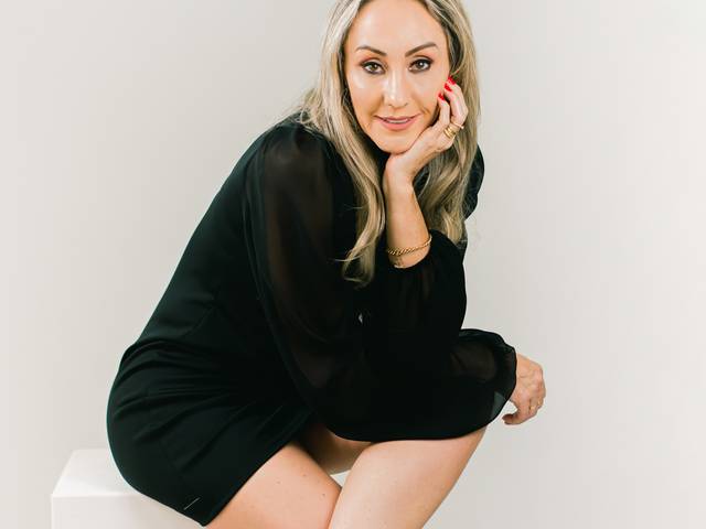 EMPRESARIAL de LOJA PRISCILA FASHION 