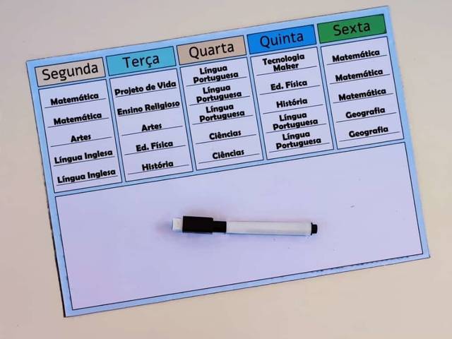 Escolar 2025 de QUADRO ESCOLAR COM CANETA