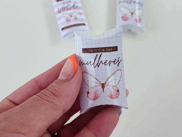 Dia das Mulheres 2025 de CAIXA ALMOFADA PARA BALINHA