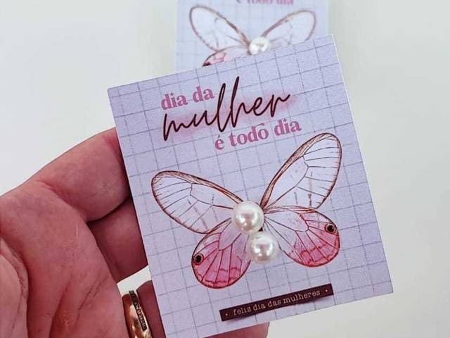 Dia das Mulheres 2025 de CARD COM BRINCO PERÓLA