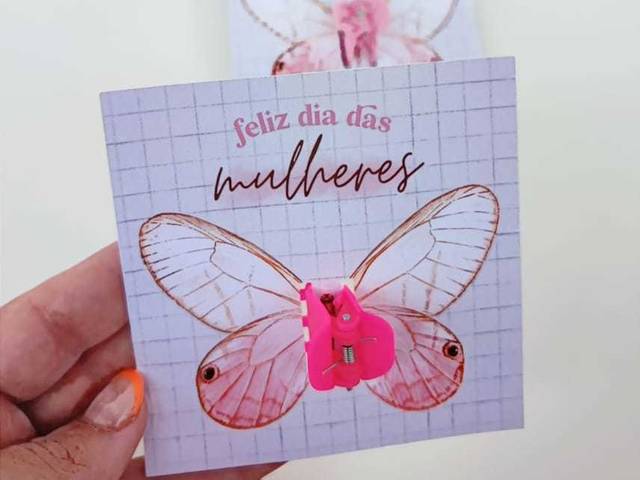 Dia das Mulheres 2025 de Card com Piranha de cabelo