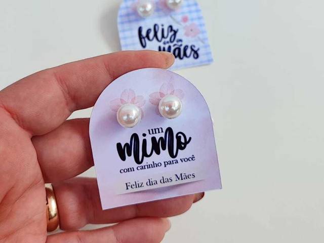 Dia das Mães 2025 de CARD COM BRINCO PERÓLA