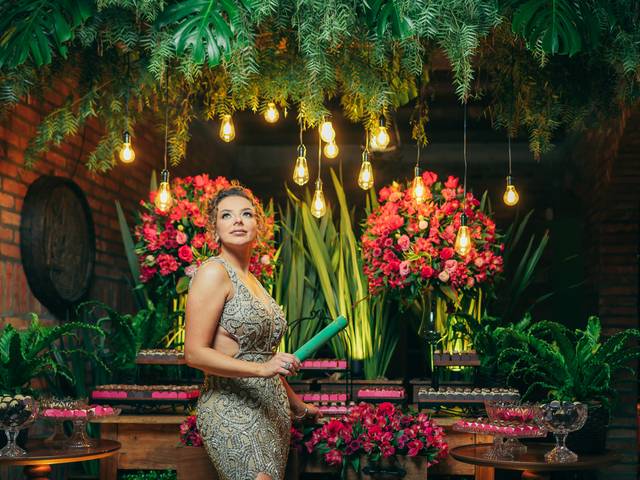 Formatura de COSMETOLOGIA E ESTETICA | Tais 