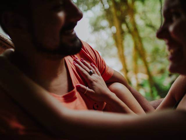 Casais de Ensaio de Casal na Casa Luz Paraty - RJ | Fotografia Intimista e Afetiva | Elliz e Hil