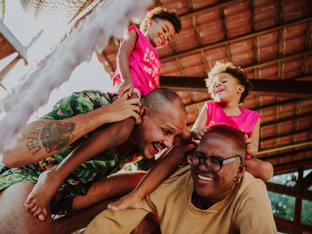 Famílias, Bebês e Crianças de Fotografia Documental Afetiva de Família | Ensaio Fotográfico no RJ Cotidiano-Poesia | Andressa Reis, Sergio Carolino, Maria Antônia e Caetano | Série Fotográfica - abril 2023